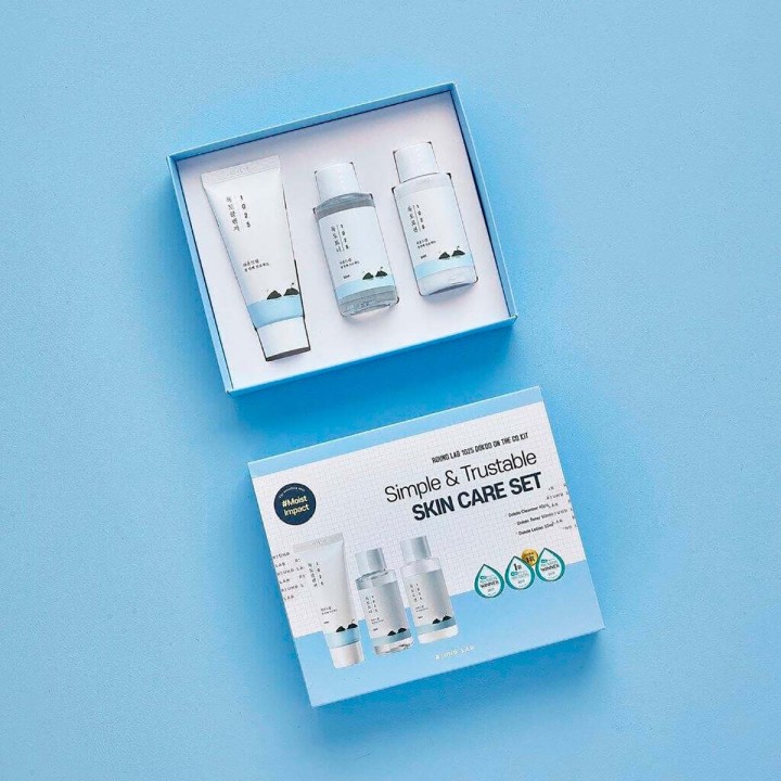 Round Lab 1025 Dokdo On The Go Kit увлажняющий набор пенка для умывания 40 мл 1 шт + тонер 50 мл 1 шт + лосьон 50 мл 1 шт