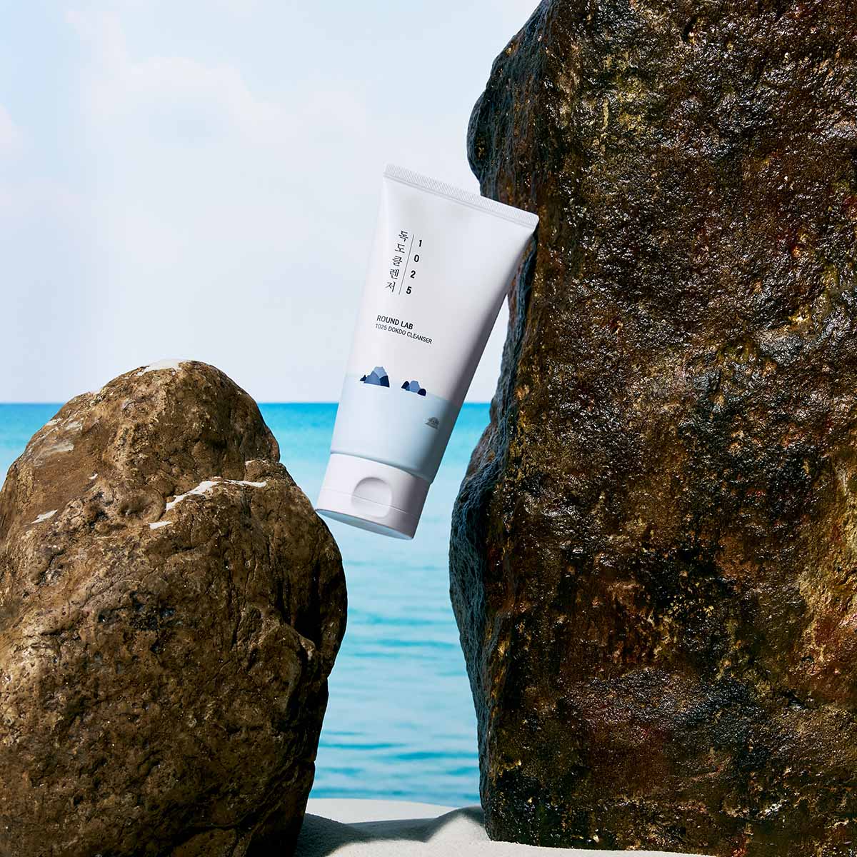 Round Lab 1025 Dokdo Cleanser увлажняющая очищающая пенка для лица 150 мл 1 шт