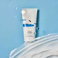 Round Lab Birch Juice Moisturizing Cleanser увлажняющая очищающая пенка для лица 150 мл 1 шт